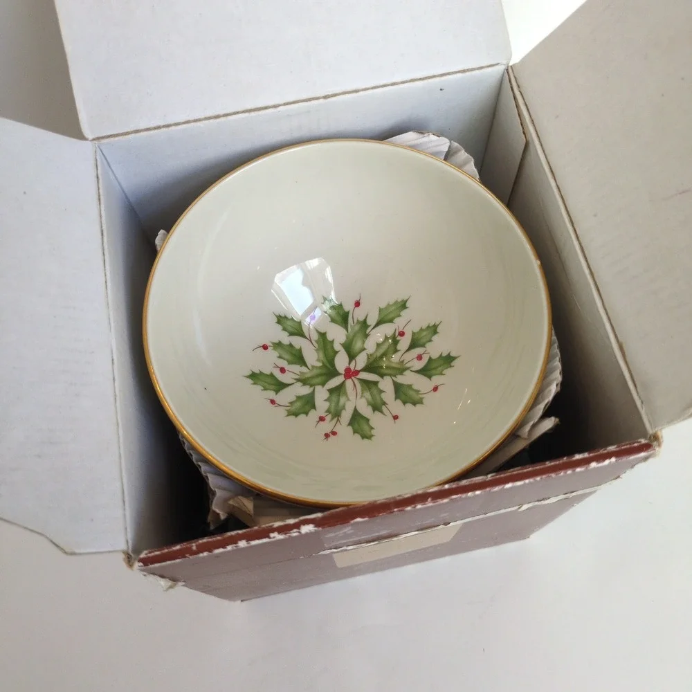 Lenox holiday dimension